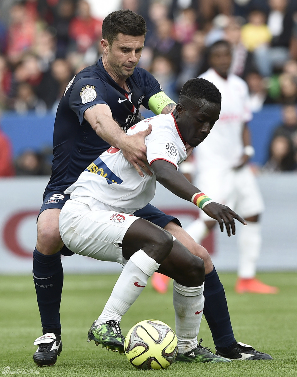 爱游戏大厅-德国完胜马德里竞技，蒂亚戈扛起全队