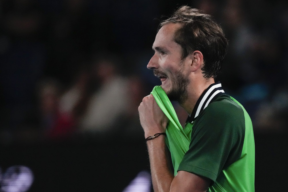 澳网横扫年终总决赛,梅德韦杰夫高光表现 澳网横扫年终总决赛,梅德韦杰夫高光表现