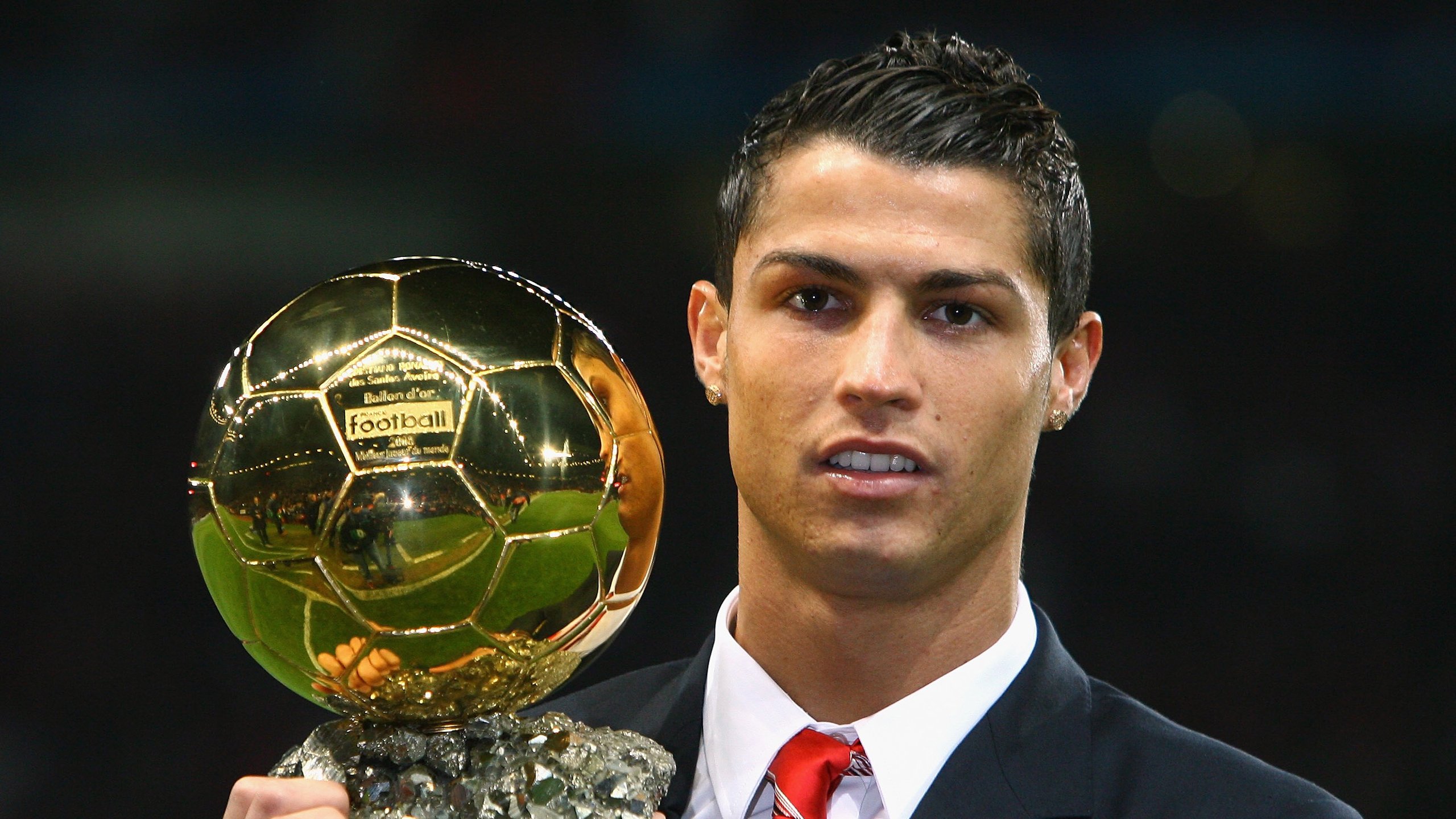 里昂对阵威尔士，坎特防守艺术如何锁死红龙的进攻獠牙