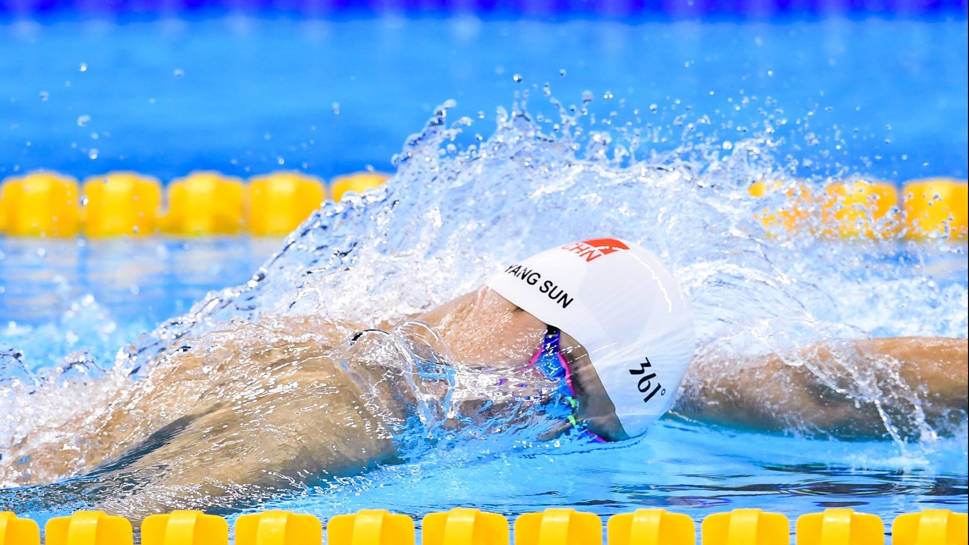 东契奇关键先生本色尽显，广东队轻取76人展现实力